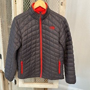 North Face Thermoball jacket Boys large (14/16)